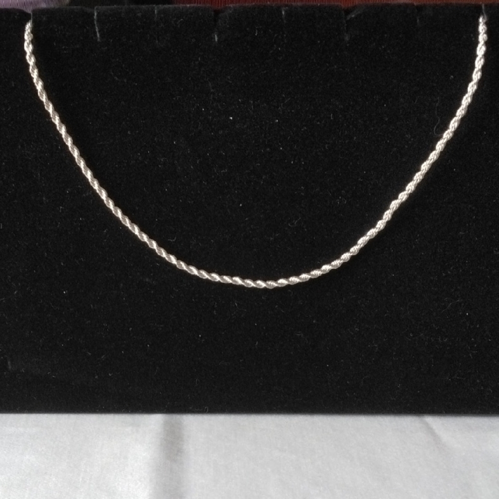 Elegant Silver Rope Chain Necklace